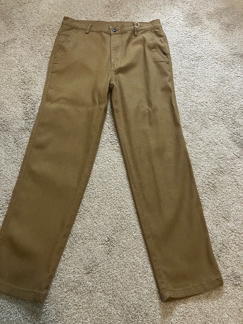 Women’s Straight-Leg Chinos in Tan